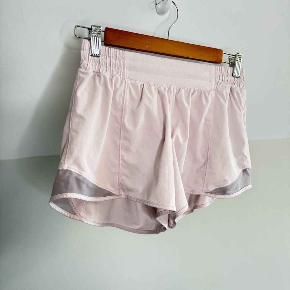 Lululemon Athletica Hotty Hot High-Rise Lined Short 4" Light Pink Size 8